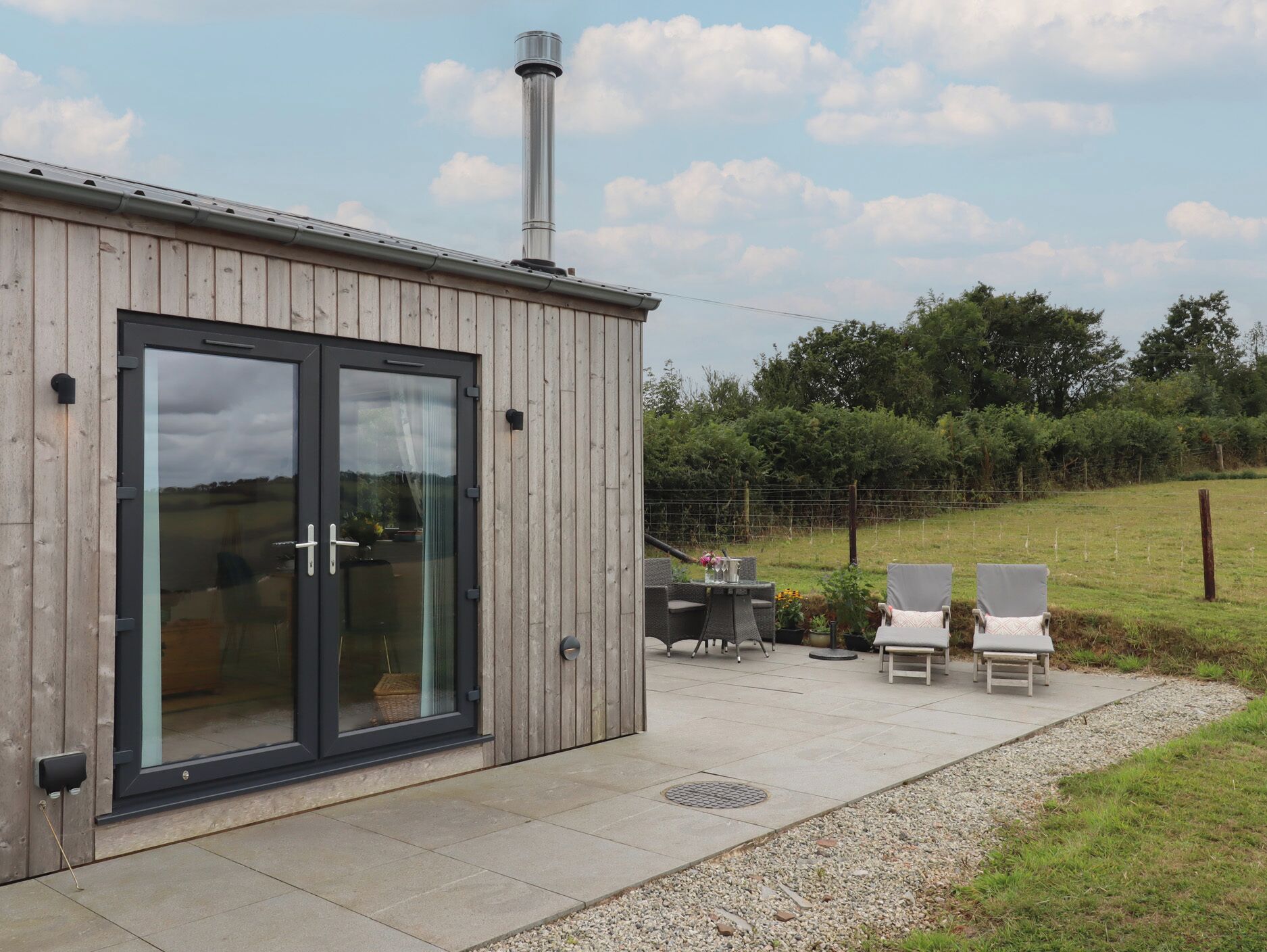 Cottage | Outdoor dining