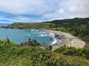 Solsenger og strandhåndklær