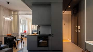 Deluxe Apartment | Private kitchen