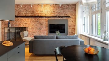 Deluxe Apartment | In-room dining