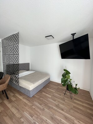 1 quarto, Wi-Fi de cortesia, roupa de cama