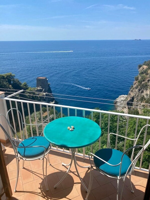 Property grounds - The Scent of the Sea-Suite Home Directly Sea (Praiano)