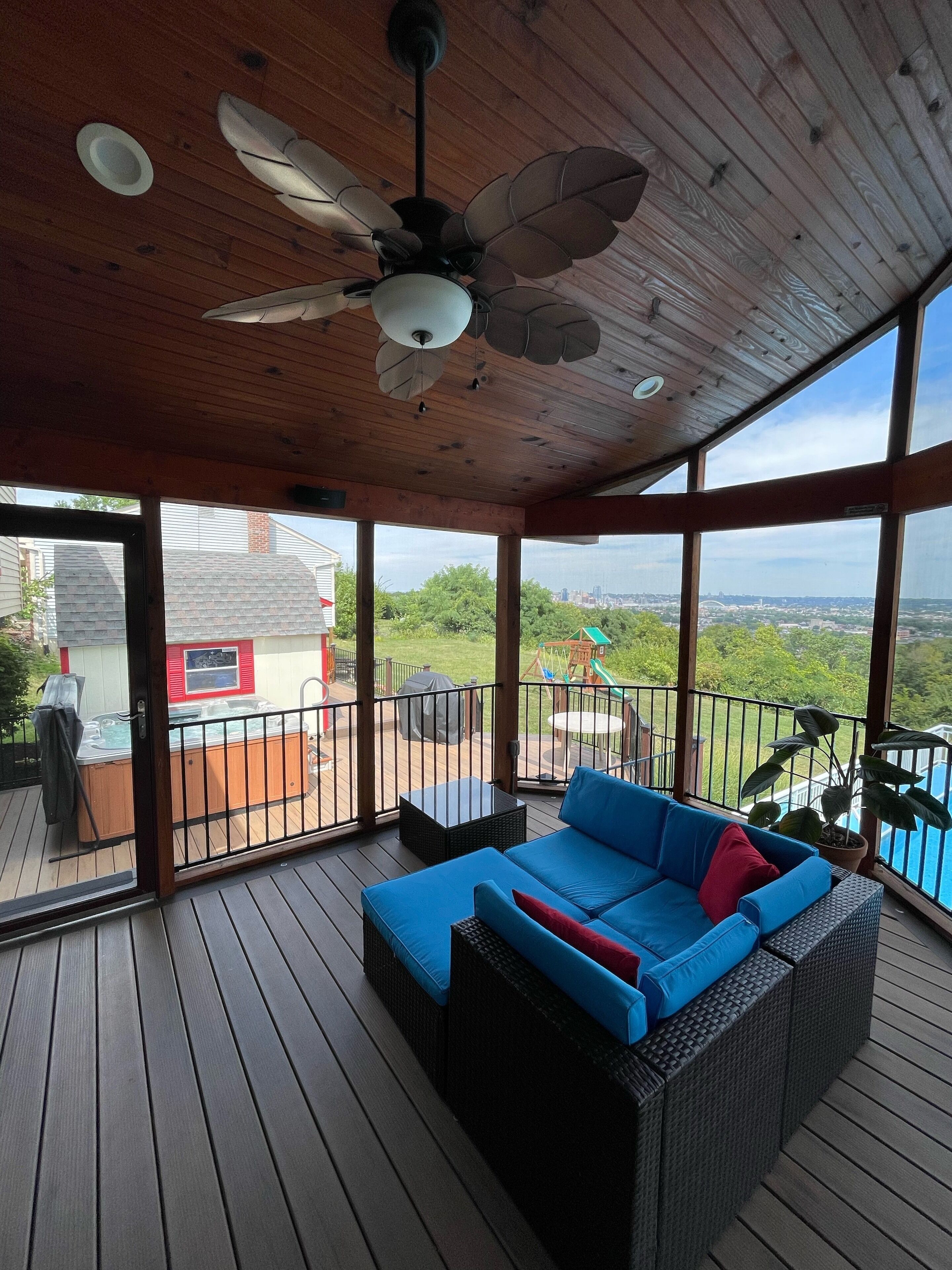 Relax for a Family Stay with amazing skyline views