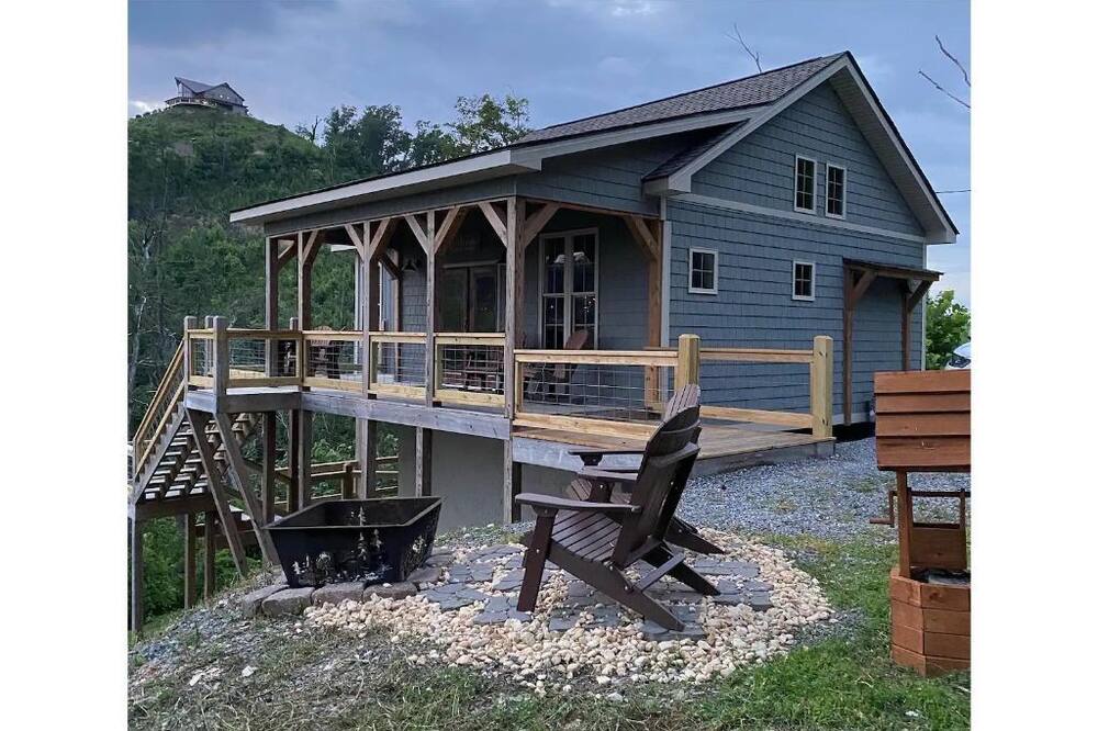 New 2bd Villa with Stunning views of Wears Valley