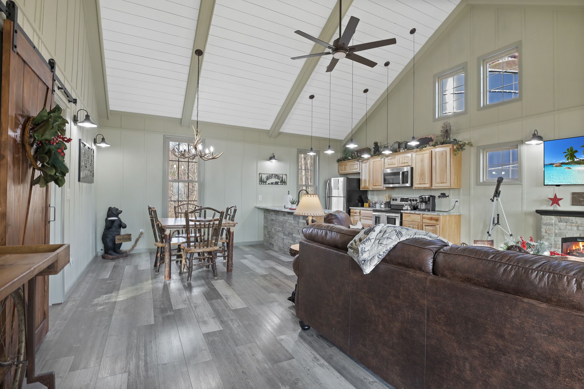 Smart TV, fireplace, video games