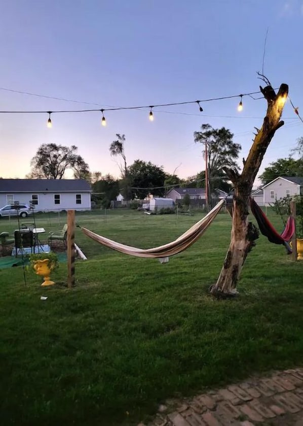 Property grounds - Behind The Relaxation Station (Detroit)