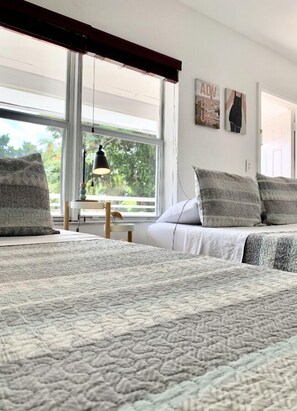 アイロン / アイロン台、WiFi、ベッドシーツ