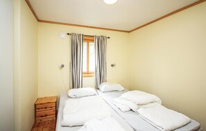 House | 4 bedrooms, bed sheets