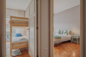 4 Schlafzimmer, Bügeleisen/Bügelbrett, kostenloses WLAN, Bettwäsche