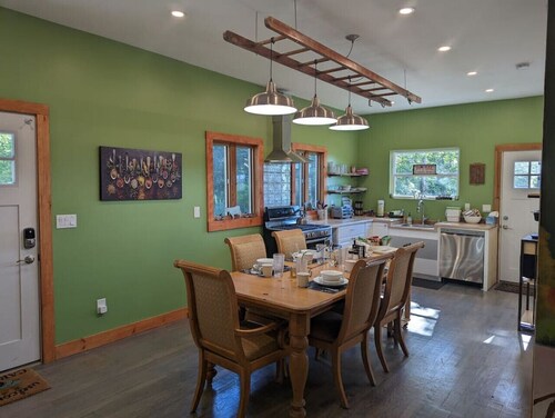 Universally Accessible Agrihood Farmhouse Hiking/Fireplace/Getaway