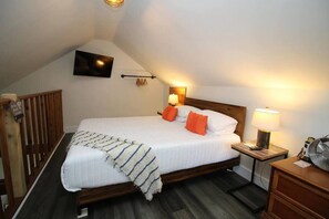 2 Schlafzimmer, Schreibtisch, Bügeleisen/Bügelbrett, WLAN