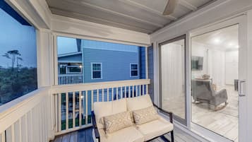 Televisión, futbolito y tenis de mesa