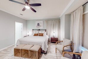 5 bedrooms, Internet, bed sheets