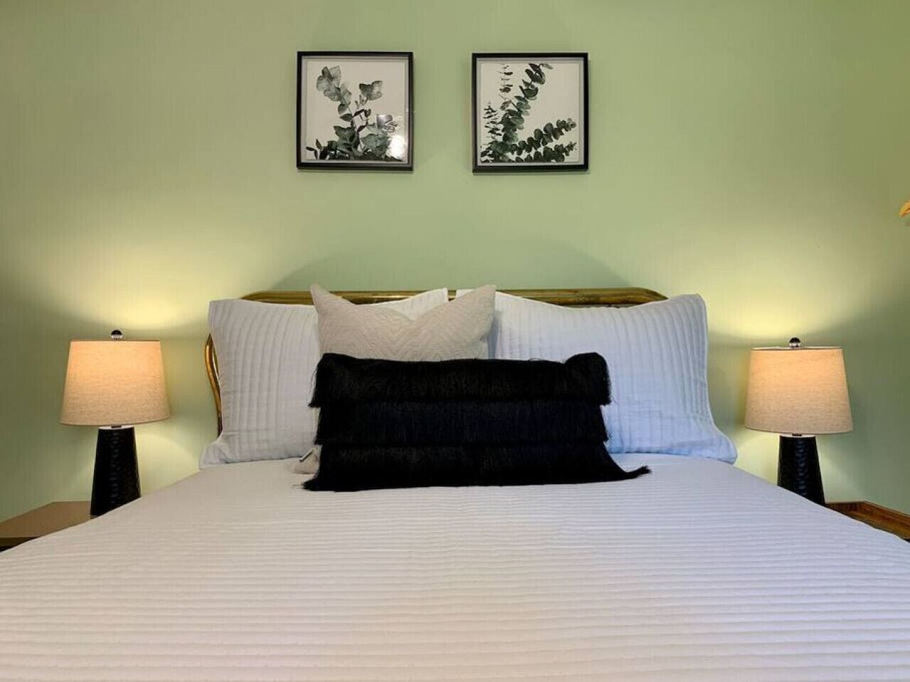 New! Cozy Agrihood Getaway-King Bed/Hiking/Relaxing