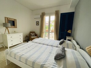 3 bedrooms, iron/ironing board, travel cot, free WiFi