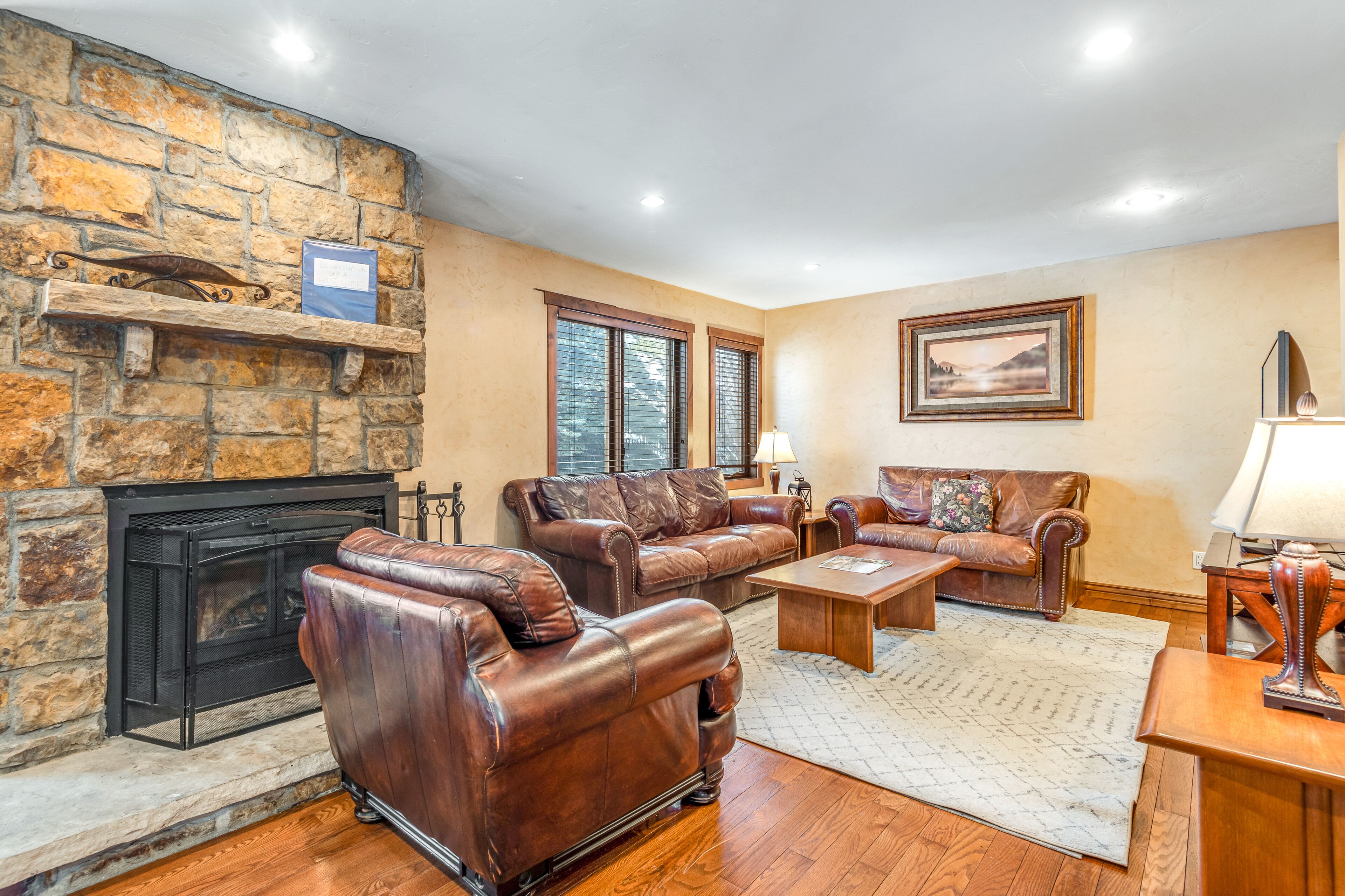 Vail Valley townhome with fireplace, balcony, & washer/dryer - near ski slopes