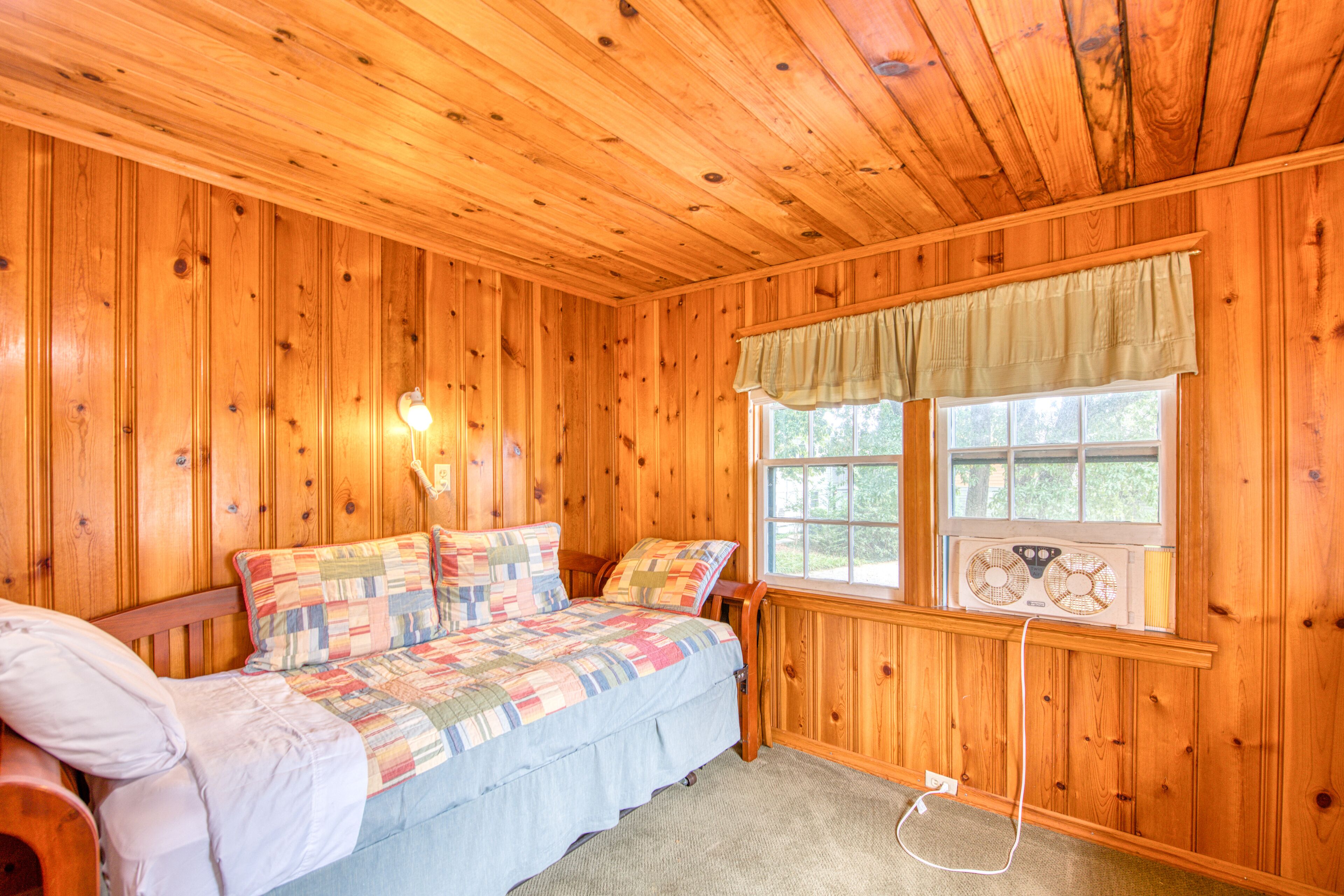 Intimate, dog-friendly getaway with a kitchenette, porch, outdoor pool, & tennis