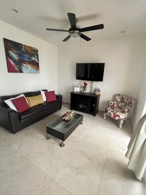 Smart TV - Hermoso departamento cerca de la playa y a pasos de la 5ta Av (Playa del Carmen)