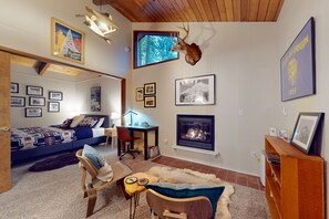 2 bedrooms, iron/ironing board, Internet, bed sheets