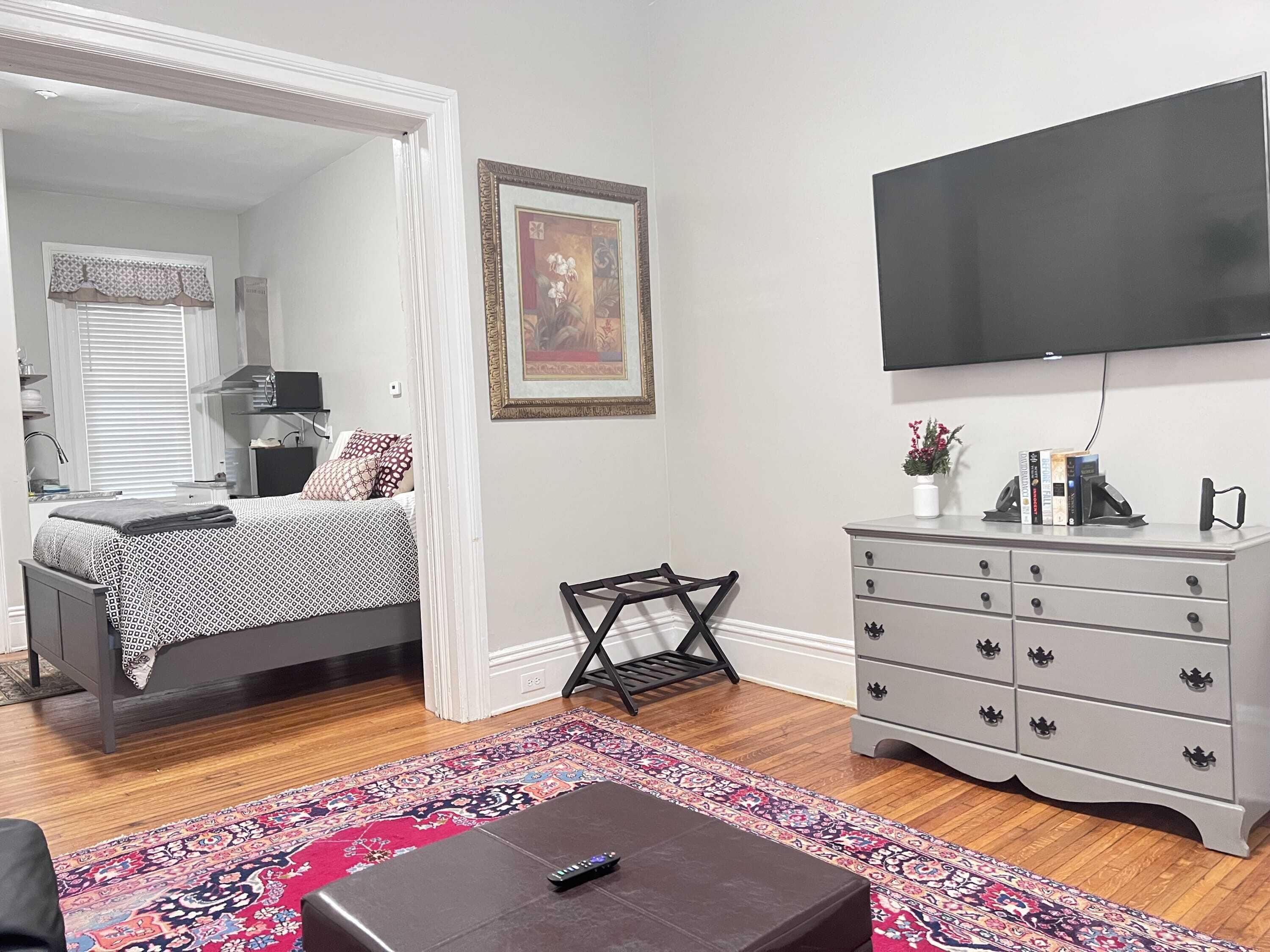 G1 central location museums FREE PARKING