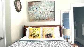 1 makuuhuone, työpöytä, silitysrauta/-lauta, vauvan matkasänky