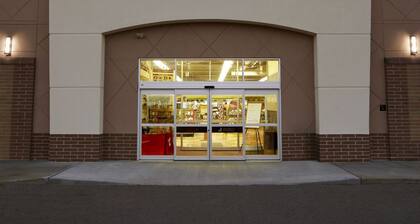 Cozy nest/private porch/museums/free parking