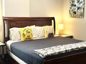 1 bedroom, desk, iron/ironing board, WiFi