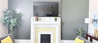 Cozy Suite/King Bed/2TVs/Free Parking & museums