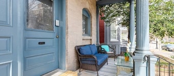 Suite One/King Bed/2TVs/Free Parking & museums