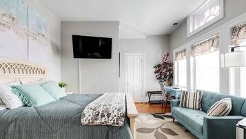 1 bedroom, desk, iron/ironing board, WiFi