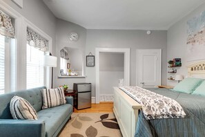 1 chambre, bureau, fer et planche à repasser, Wi-Fi