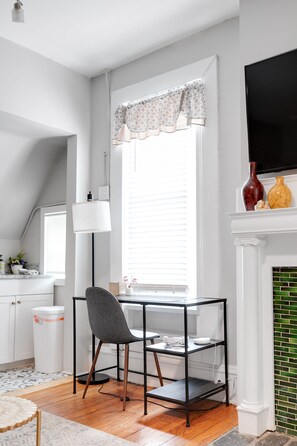 Interior - Studio Nest/2Queen beds/2TVs museums/free parking (Richmond)