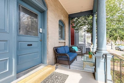 Studio Nest/2Queen beds/2TVs museums/free parking