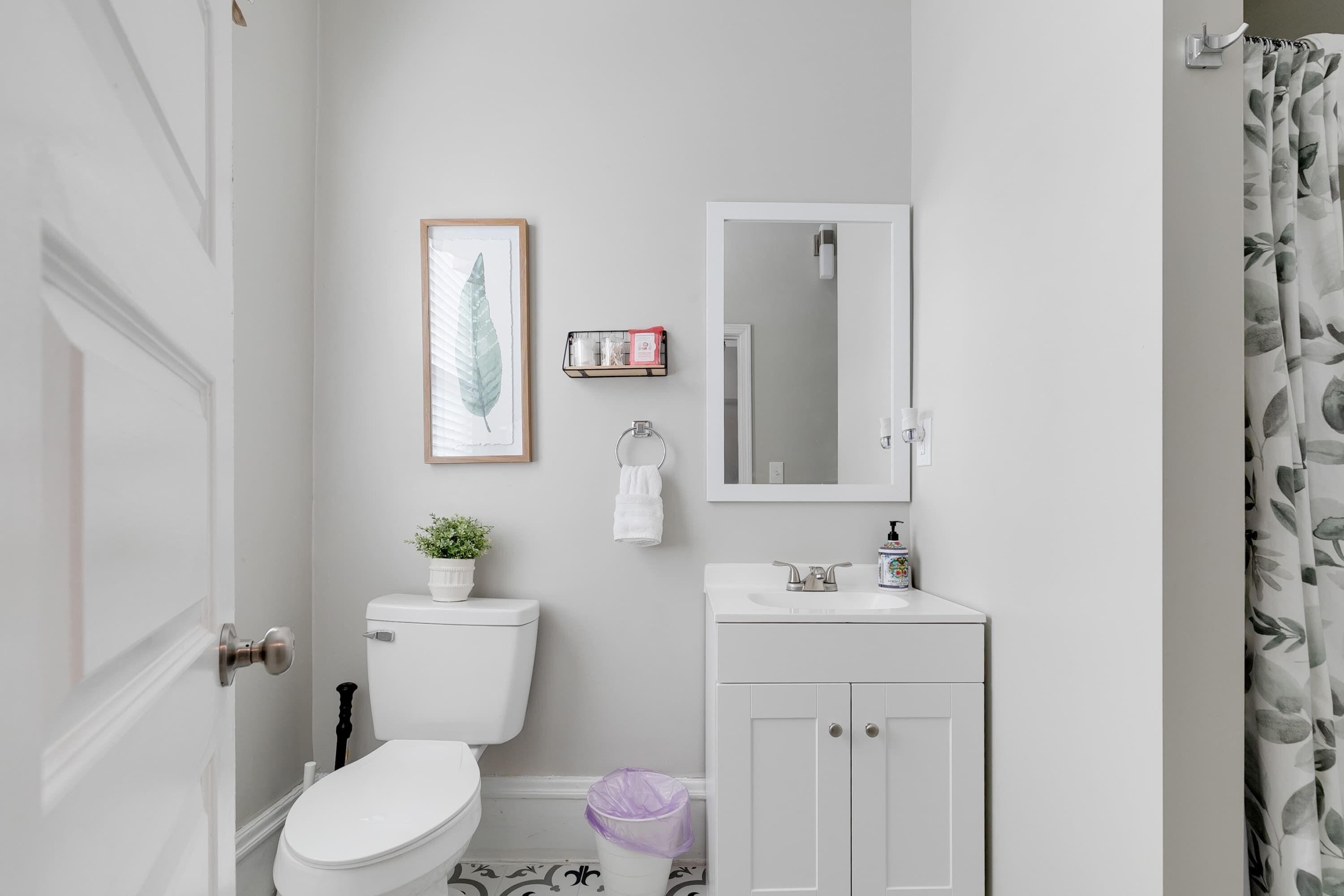 Doccia, asciugacapelli, shampoo