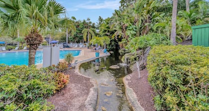 Your Serene Escape Awaits Discover Paradise in Naples at Park- near beach & golf