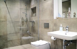 Apartment (Moon) | Bilik Mandi