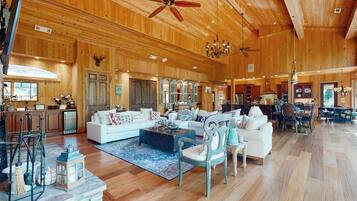 TV, fireplace, DVD player