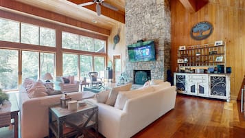 TV, fireplace, DVD player