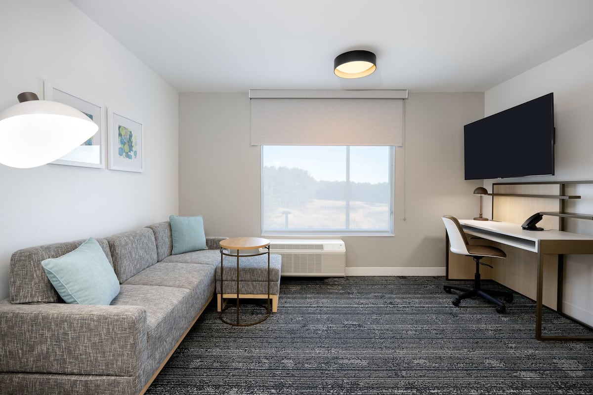 Suite, 1 Bedroom | Free WiFi, bed sheets