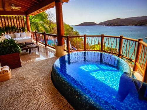 Luxurious Pacifica Grand Senior Suite