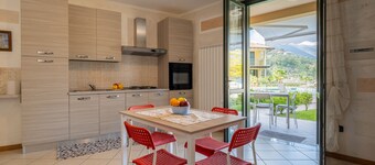 Fior Di Loto - One Bedroom Apartment, Sleeps 4