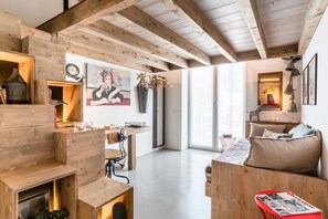 Deluxe Studio | Premium bedding, in-room safe, individually decorated, laptop workspace - Colegio Charm House (Tavira)