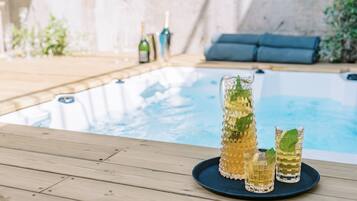 Suite Familiale | Bain à remous privé