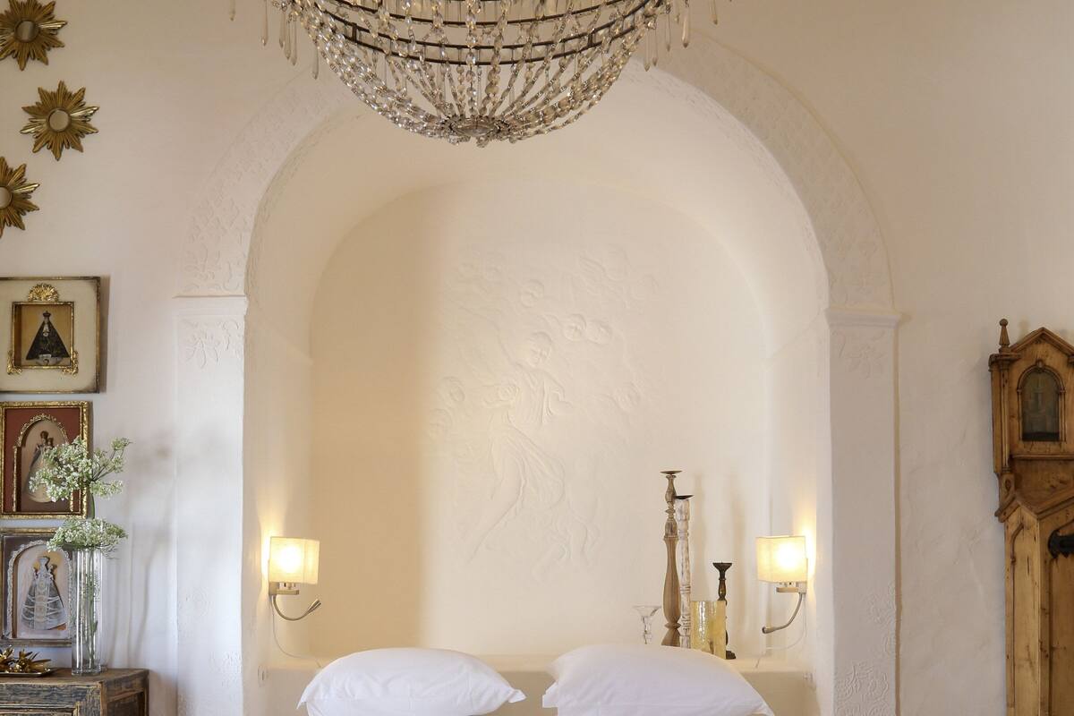 Romantic Double Room, City View | Premium bedding, in-room safe, individually decorated, laptop workspace