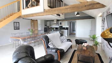 Comfort Cottage, Accessible, Private Bathroom (Au tour des sens) | Property grounds