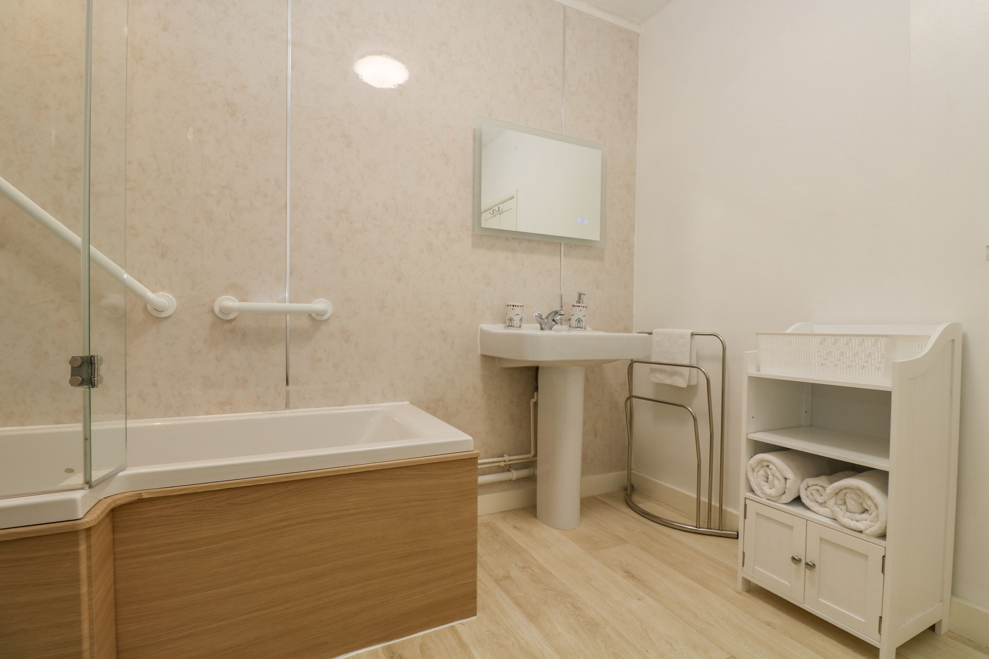 Cottage | Bathroom | Shower
