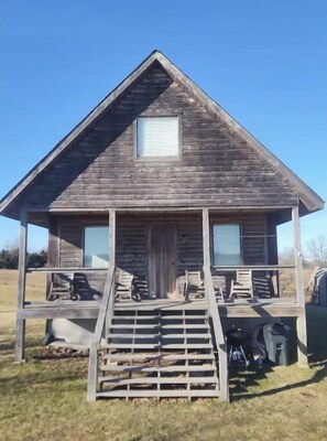 Exterior - The Connie Cabin (Compton)