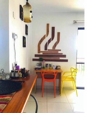 Dining - Stylish Luxury apt, 3 mins from mall & Immigration (Kisumu)