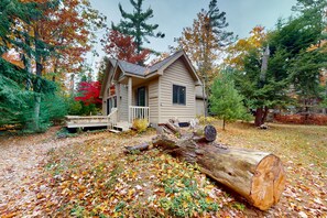 Exterior - Dog-friendly home near the lake with a deck, fireplace, washer/dryer (Glen Arbor)