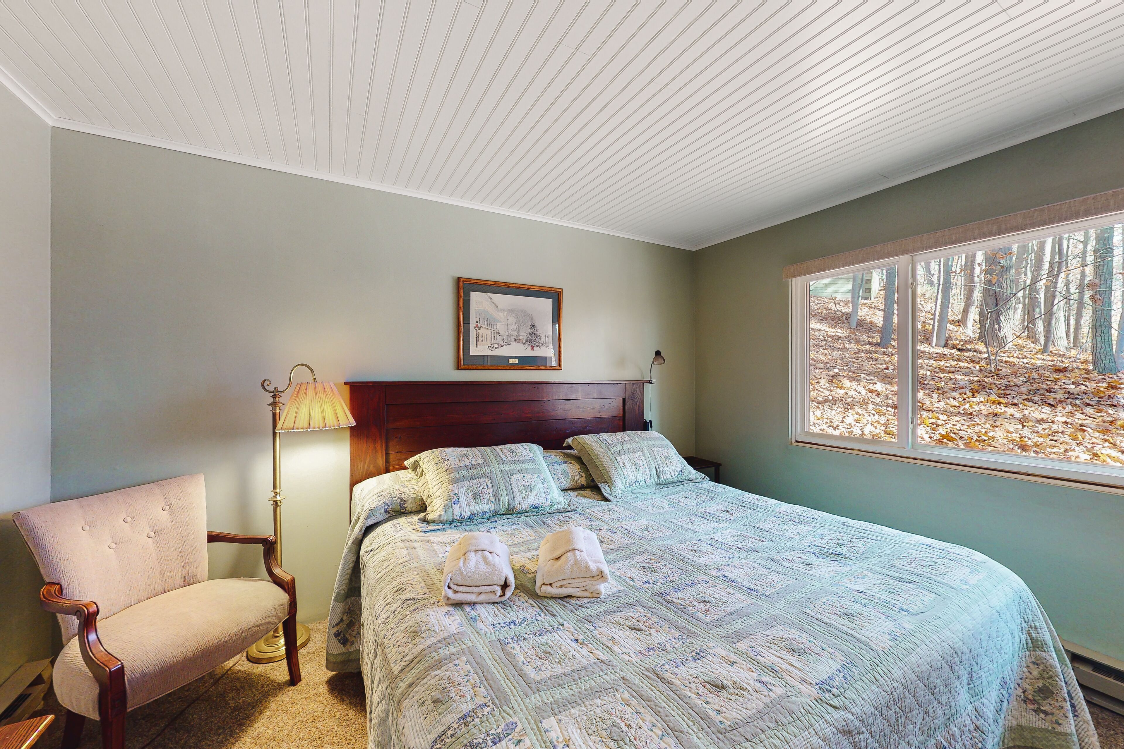 Tasteful Glen Arbor condo with beautiful Lake Michigan views, deck & fireplaces